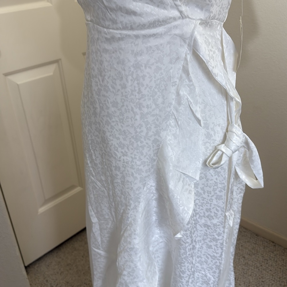 Altar’d State cream wrap maxi dress - Picture 7 of 13
